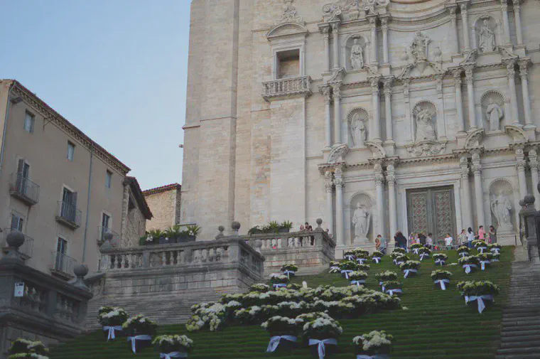 A bermudagrass and flower installation at the Girona Temps de Flors.